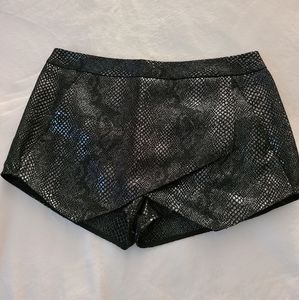 ❗Black and silver animal print Skort❗